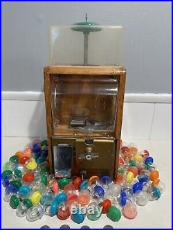 1950'Baby Grand Gumball/Capsules Machine WithTop Extension And Over 100 Charms