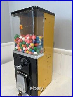 1950' Victor HMS 1 Cent Gumball Vending Machine With Key