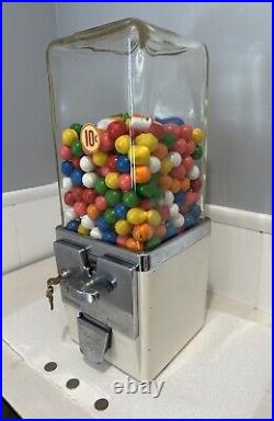 1950's Atlas Master Glass Dome 10 C Gumball Machine With Key & 1950 Price List