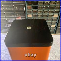 Restored vintage komet. 25 cent toy Vending Machine Orange &black free shipping