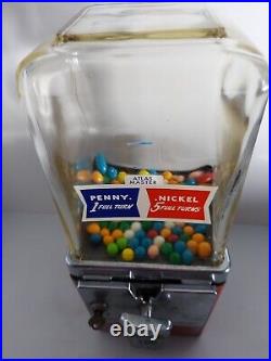 Vintage 1950's Atlas Master Glass Dome Gumball Machine Penny/Nickel With Key