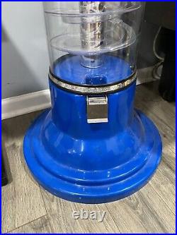 Vintage Blockbuster 25 Cent Blue Spiral Gumball Machine Cleaned with Key