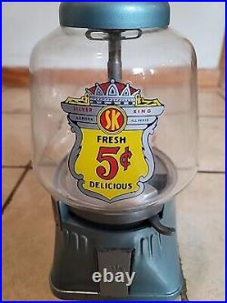Vintage Gumball Machine Silver King 5 Cent Vending Machine with Key Works